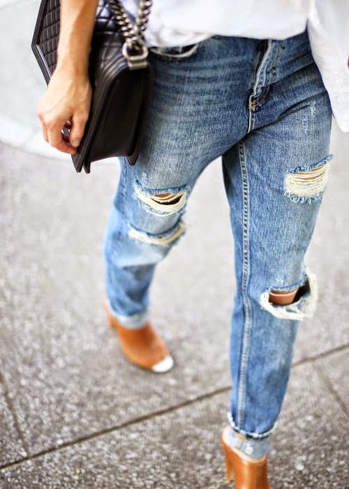 danacaseydesign: friday fashion crush: distressed jeans