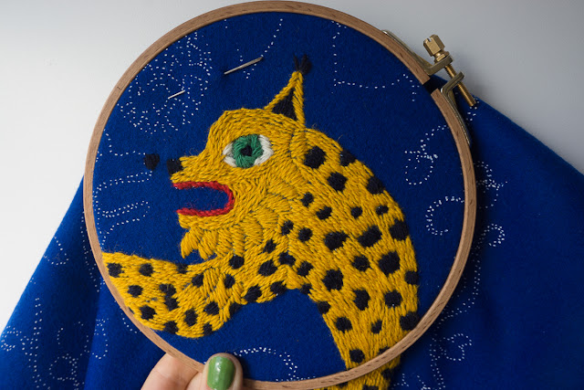 Lodjur. Illustration av Maja Sten blir till yllebroderi av mig
