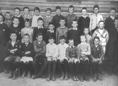 Woolloongabba Mixed School, class of 1895. Woolloongabba Mixed School, later Dutton Park, class of 1895.