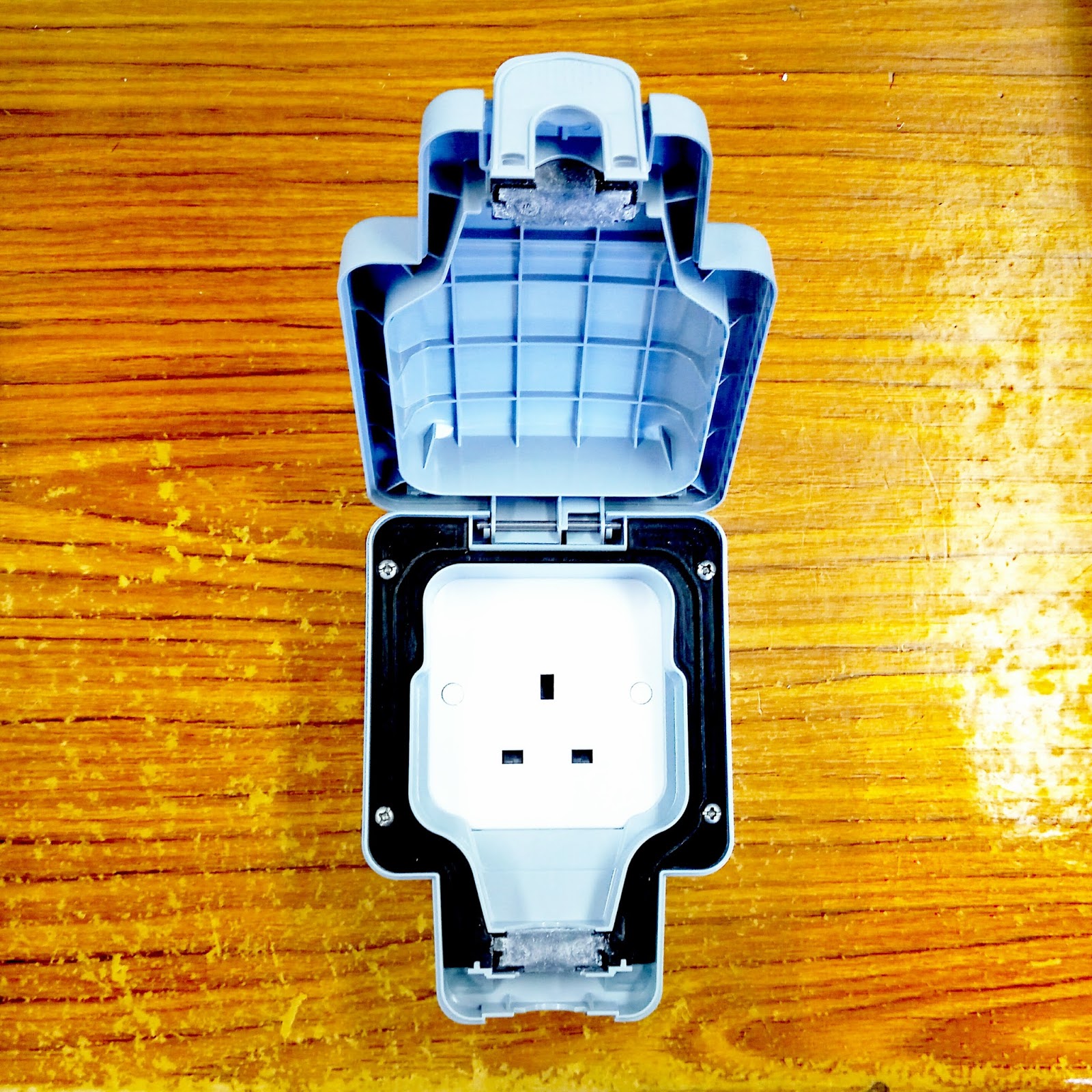 興昌電機 Hing Cheong Electric Socket Outlet in Hong Kong Market