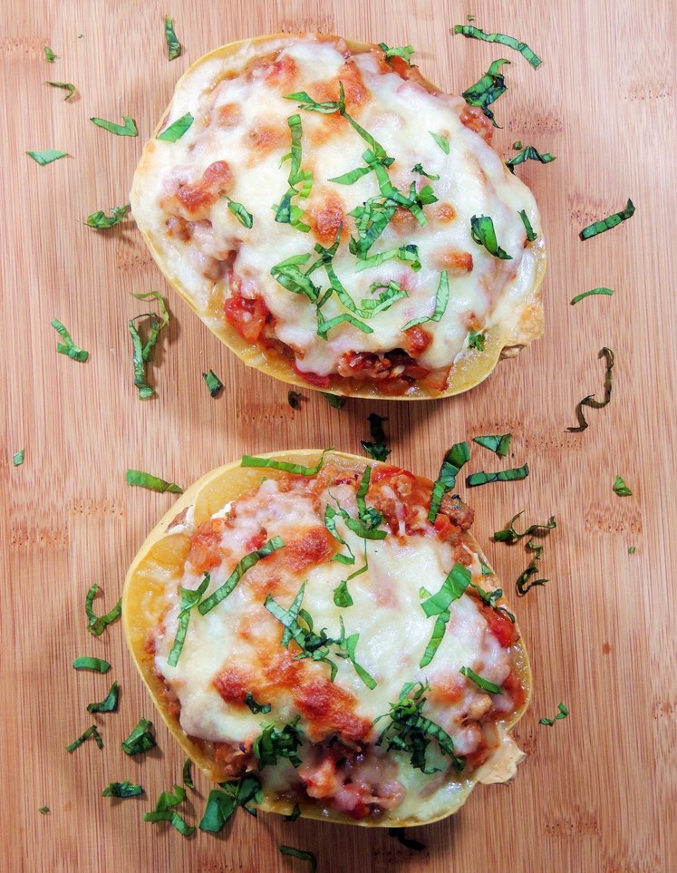 This Italian Style Stuffed Spaghetti Squash will have your family excited to eat healthy! From www.bobbiskozykitchen.com
