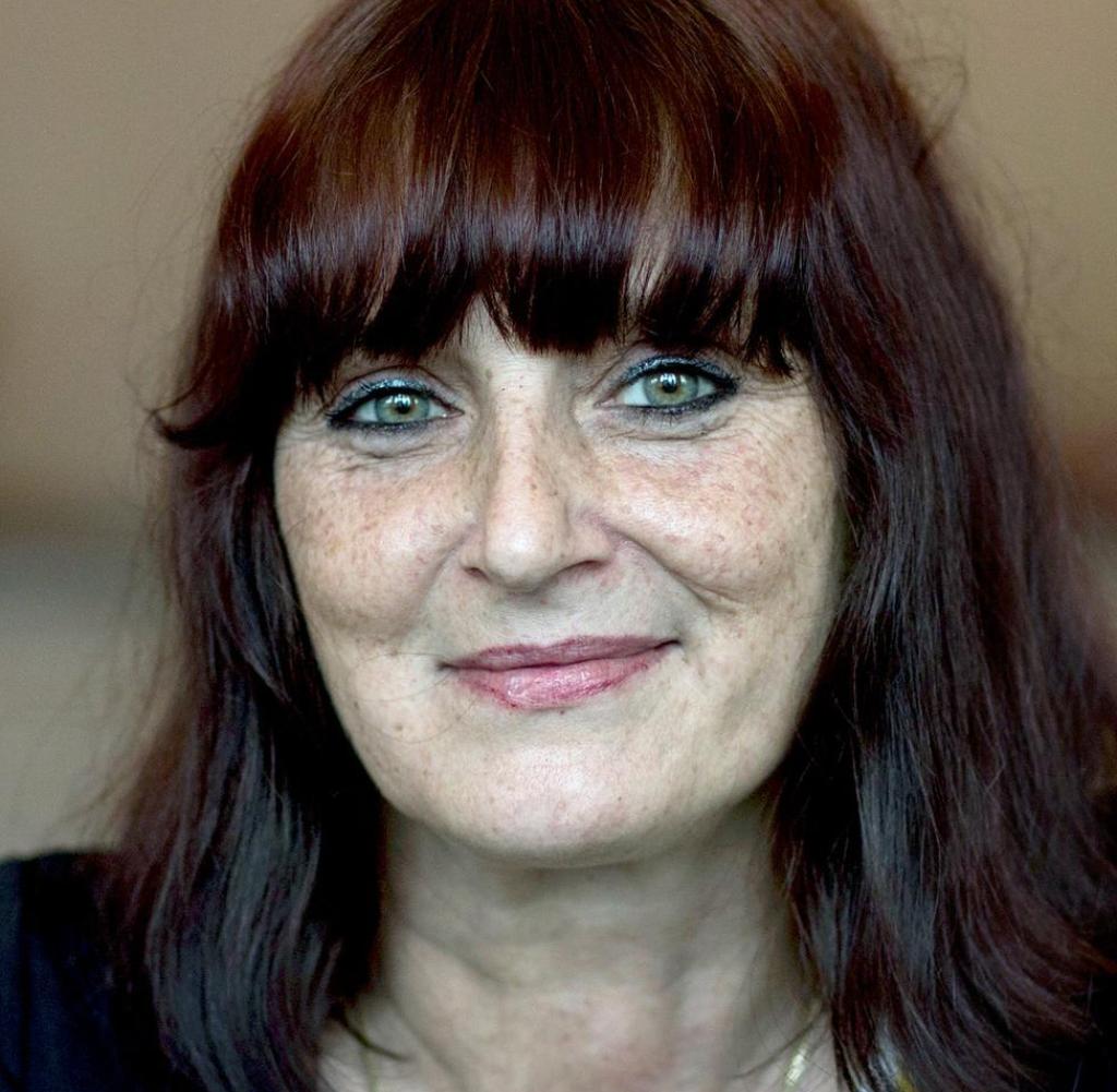 christiane felscherinow mit 13 woodenbild )