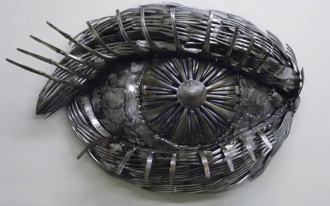 03-Gary-Hovey-Recycled-Cutlery-Sculptures-Knifes-Forks-and-Spoons-www-designstack-co