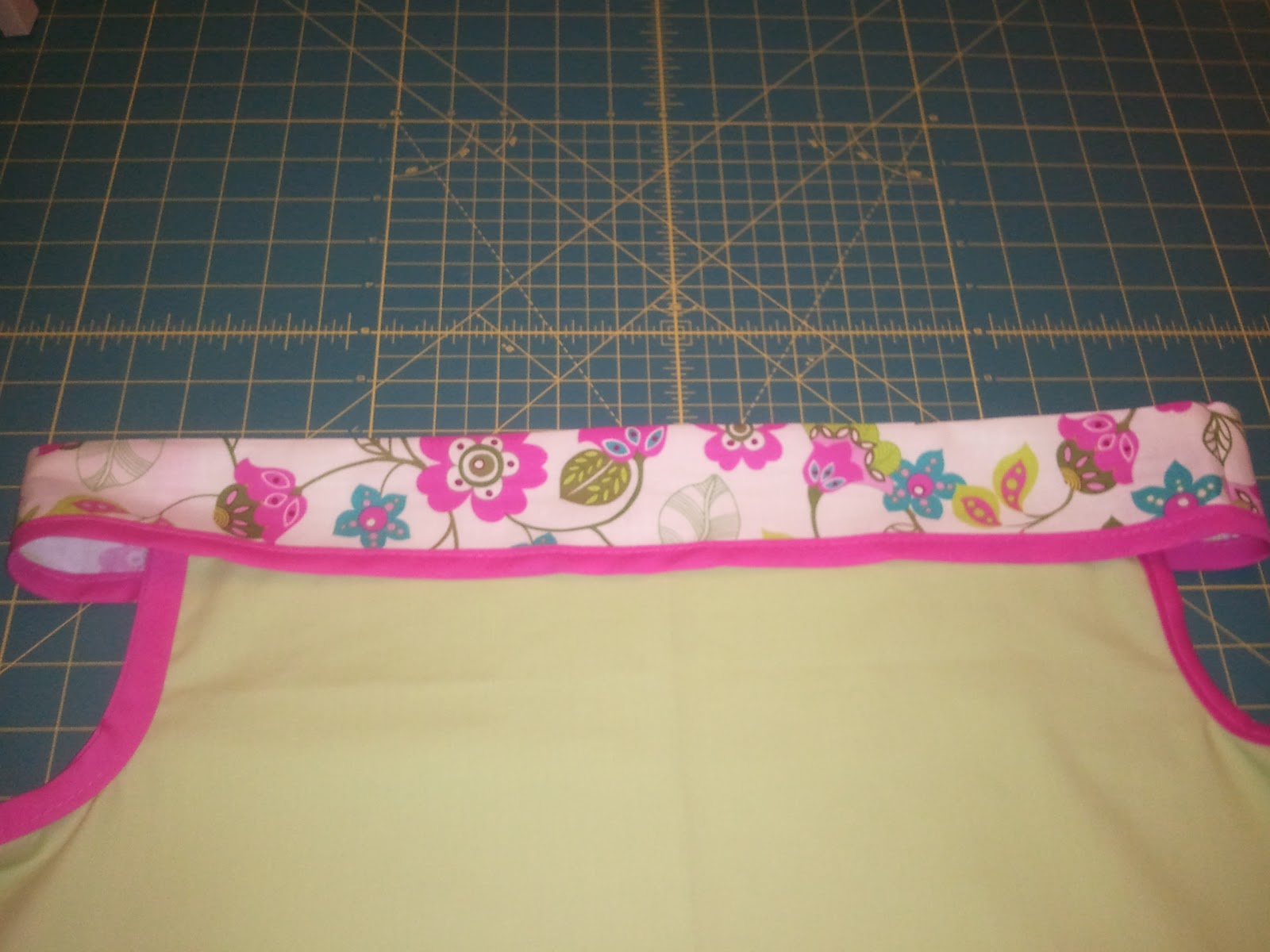How to make a Clown Collar for a Pillowcase Dress