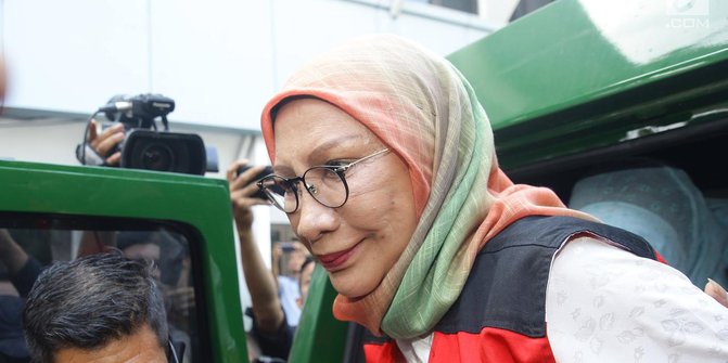 Ratna Sarumpaet Menangis Disaat Tim Sukses Prabowo Bersaksi Ratna Sarumpaet Menangis Disaat Tim Sukses Prabowo Bersaksi