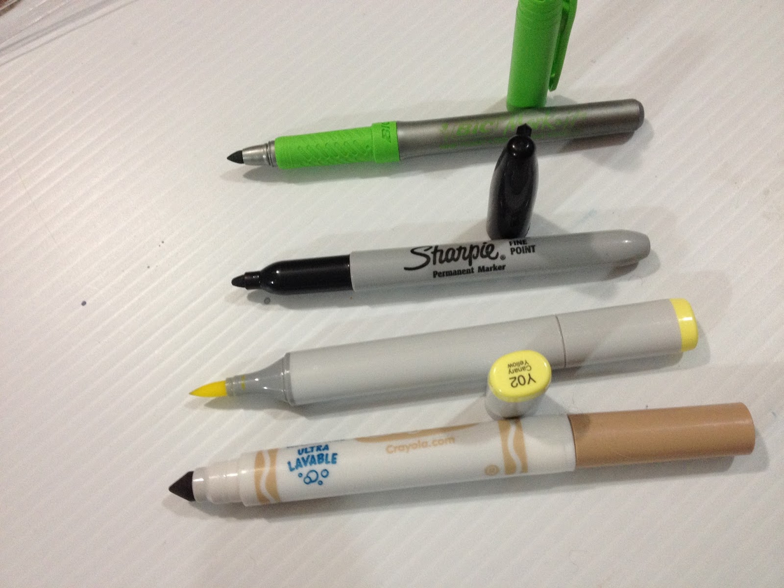 UNI, Daiso, Sharpie Assorted Pens, Hobbies & Toys, Stationary