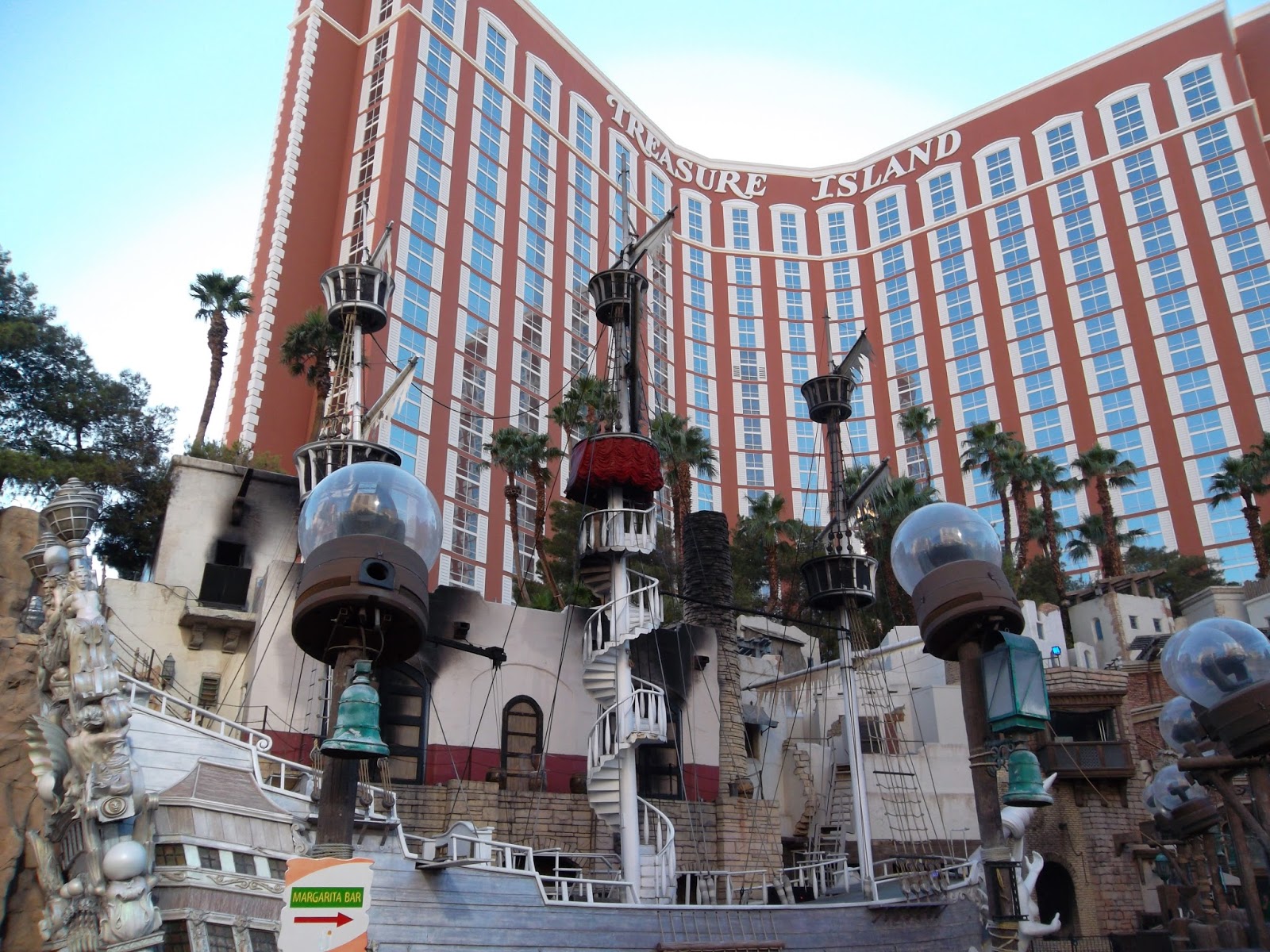 LAS VEGAS | . TUTUKI EXPRESS