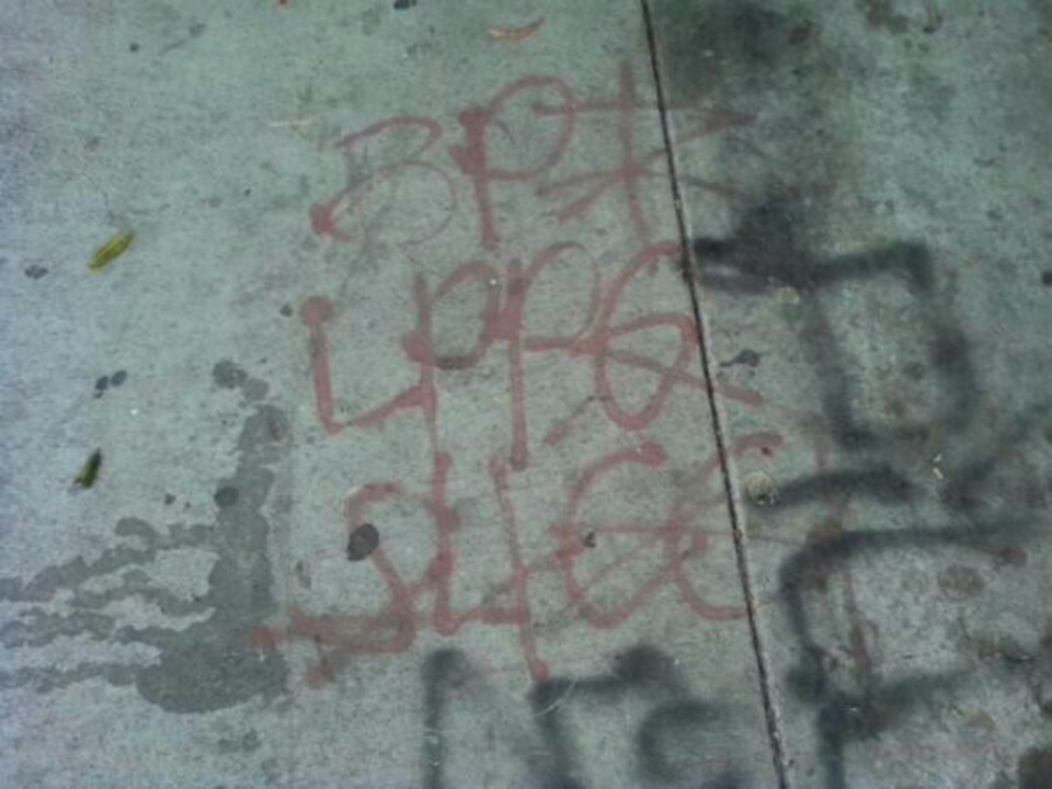 blood gangs graffiti: Leuders park piru ( compton , LPP )