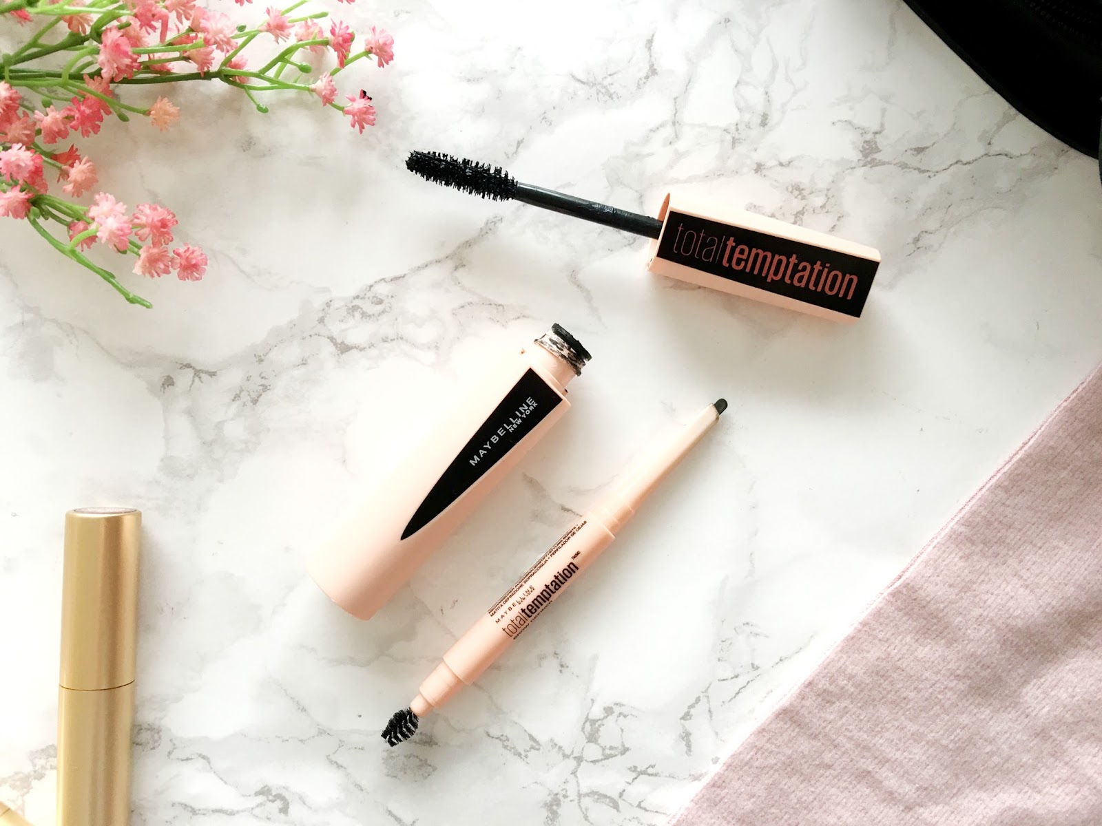 Maybelline Total Temptation Mascara and Brow Definer Maybelline Total Temptation Mascara and Brow Definer