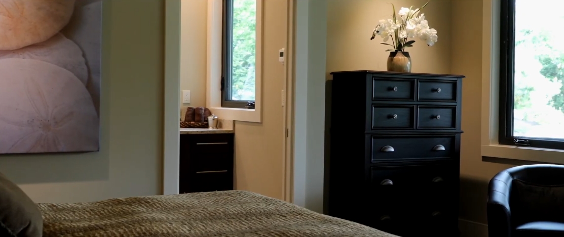 23 Photos vs. 2426 Andover Rd, Nanoose Bay, BC Interior Design Luxury Home Tour