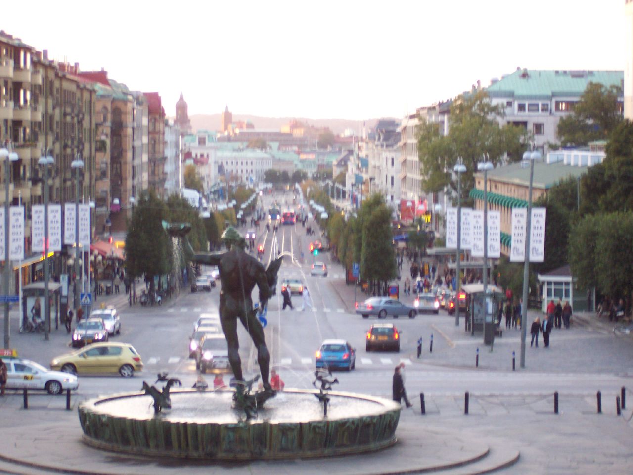 Juiz sueco usa bicicleta e trem para ir à Corte. Presidência do TRF-3 usa carro sueco de luxo 1 specialkil%2Bon%2BVisualhunt.com