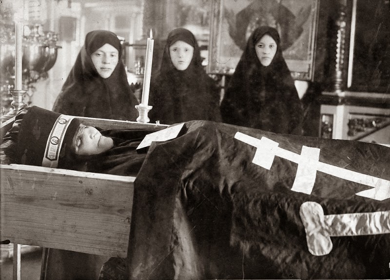 Η Ιερά Μονή της Αγίας Τριάδος στο Ντιβέγιεβο της Ρωσίας στις αρχές του 20ου αιώνα http://leipsanothiki.blogspot.be/ 