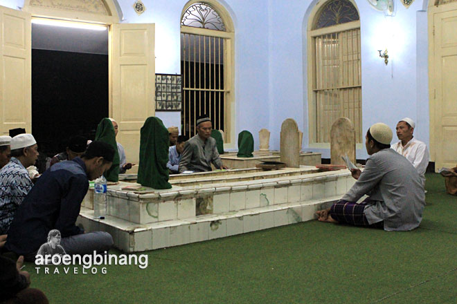 makam habib ahmad sapuro pekalongan