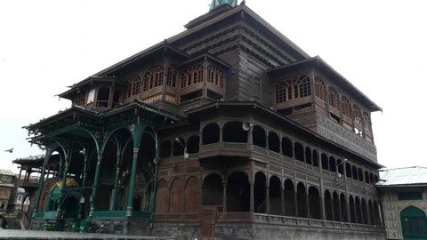 18 Best Places To Travel In Srinagar, India 18 Best Places To Travel In Srinagar, India