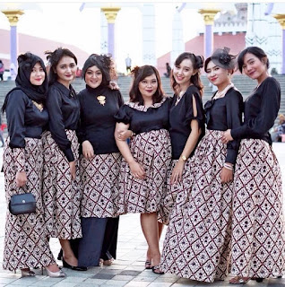 Model Kebaya Rok Batik Model Kebaya Rok Batik