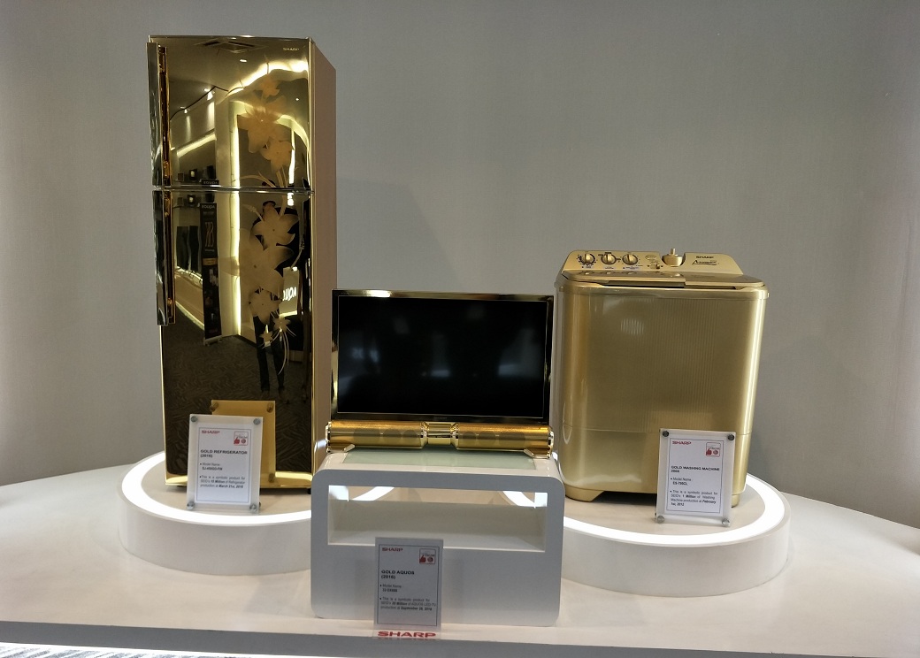 Sapadunia Melihat Lebih Dekat Produksi Kulkas Halal Sharp Indonesia