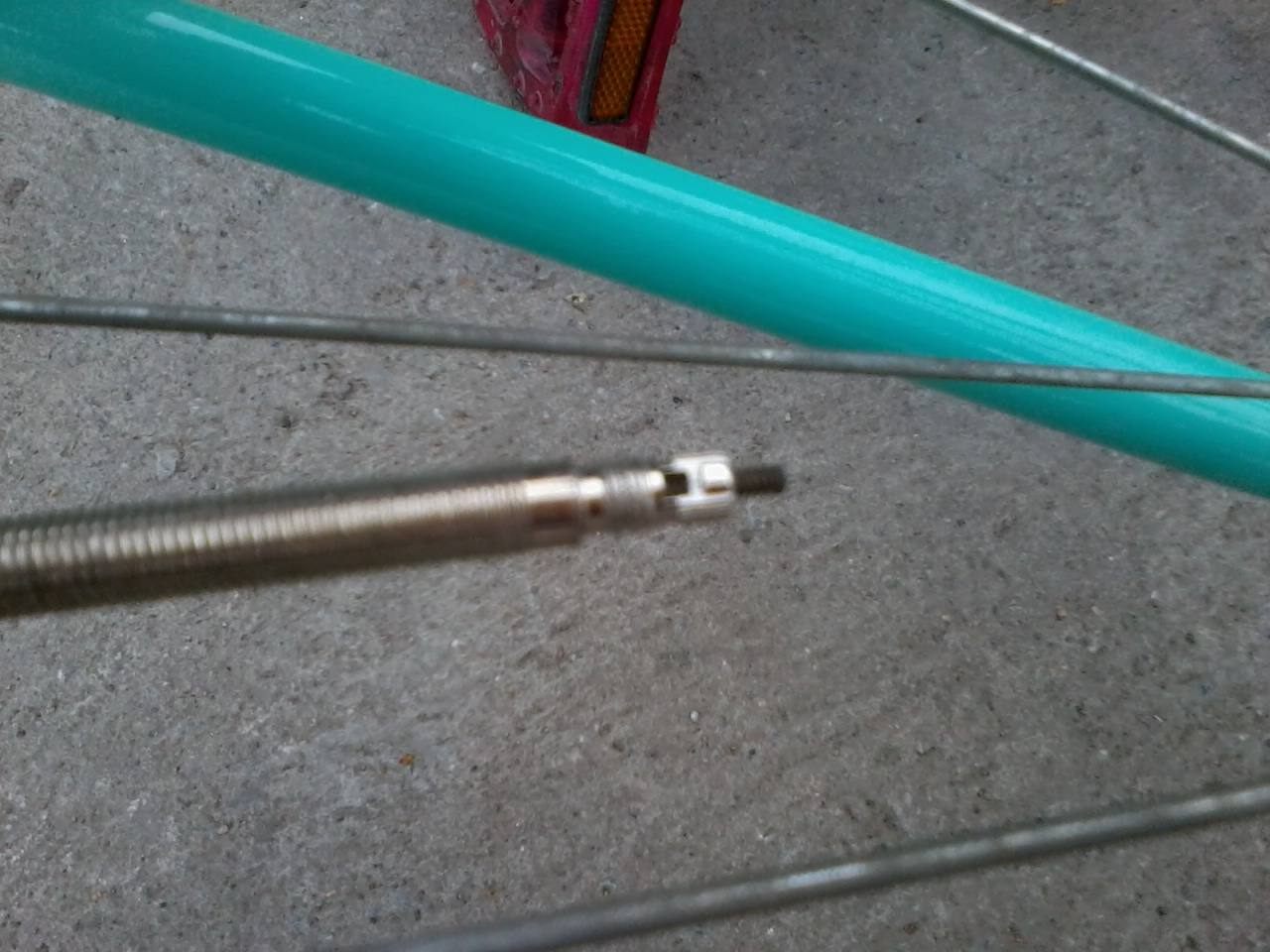 How To Put Air Into An Inner Tube Presta Valve With Presta Adapter I Love Fixed Gear Bike