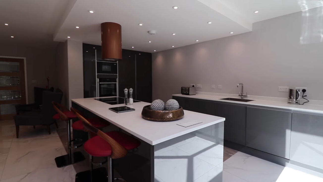 Home Interior Design Tour vs. What £500,000 Buys You In This Part Of The UK