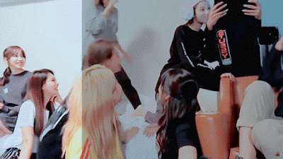 조용조용 평화롭게 잘 노는 미나 쯔위