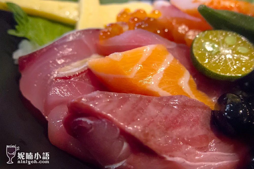 【台北車站美食】三多屋爸爸嘴。永遠在排隊的超值生魚片蓋飯 【台北車站美食】三多屋爸爸嘴。永遠在排隊的超值生魚片蓋飯