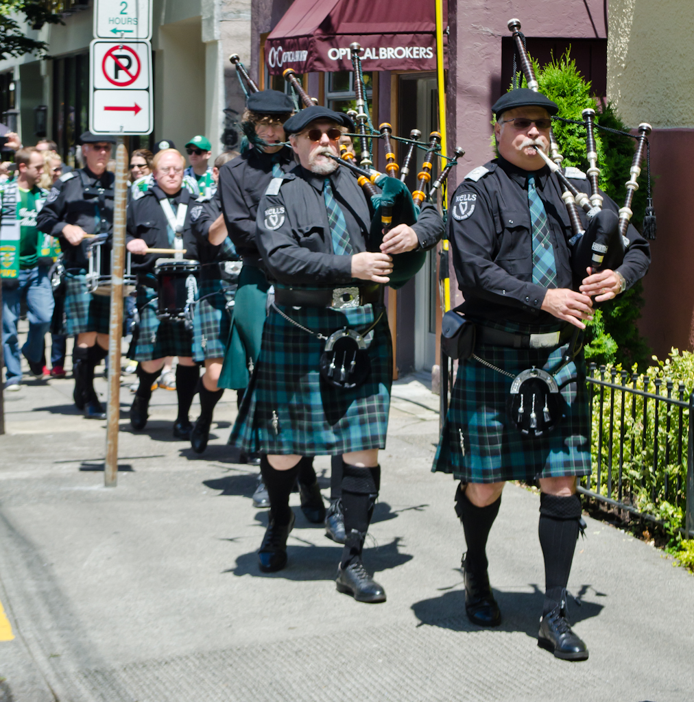 Curmudgeon 365/252 Kells Irish Pipes and Drums