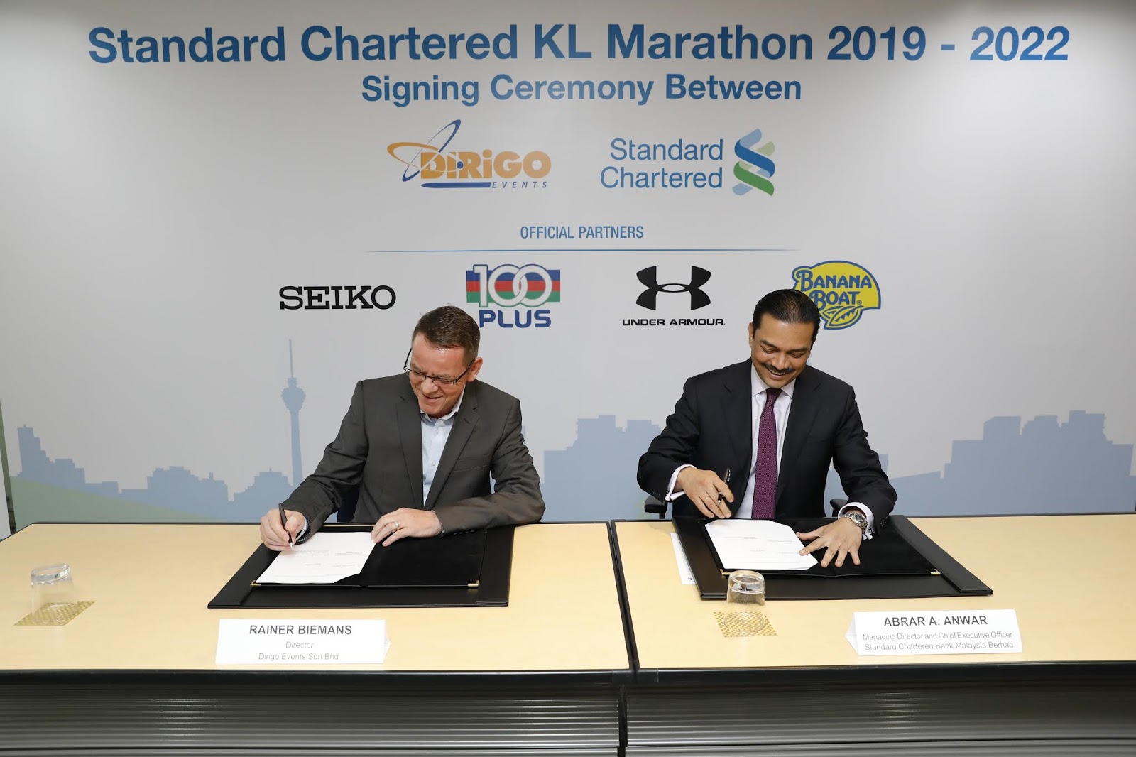 Penonton STANDARD CHARTERED EXTENDS KL MARATHON TITLE SPONSORSHIP