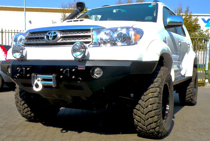 Modifikasi Toyota Fortuner Bergaya Off Road Paling Keren 