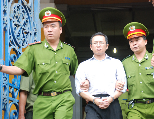 VNTB- GS. Phạm Minh Hoàng: “Tôi không kiện Chủ tịch nước nhưng tôi kiện quyết định của ổng…”