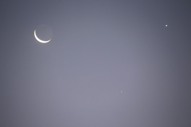 The moon Venus and Saturn
