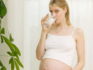 bebepasitos. Bebe agua durante tu embarazo 