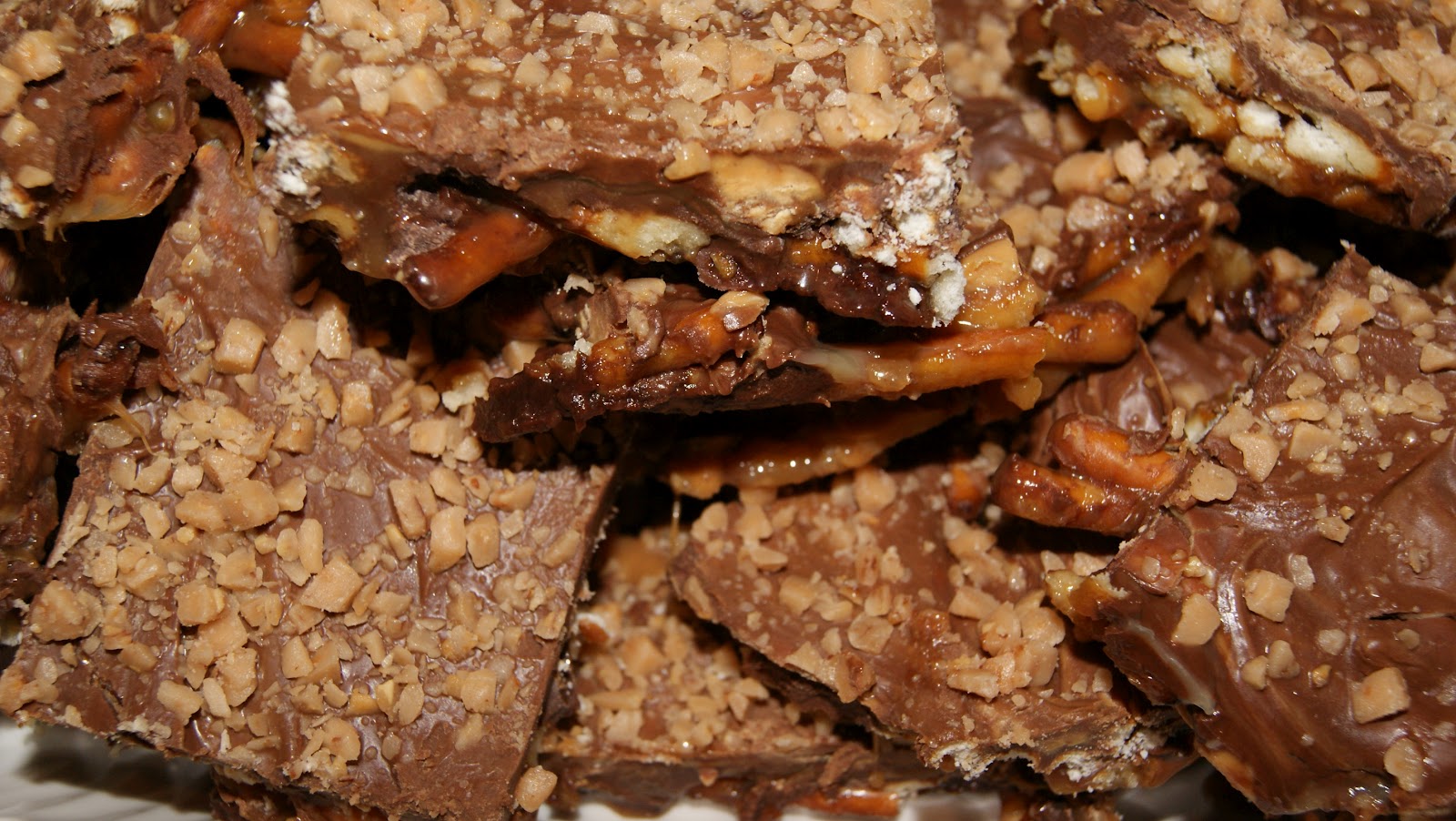 Making Me Mommy Sweet and Salty Chocolate Carmel Bark