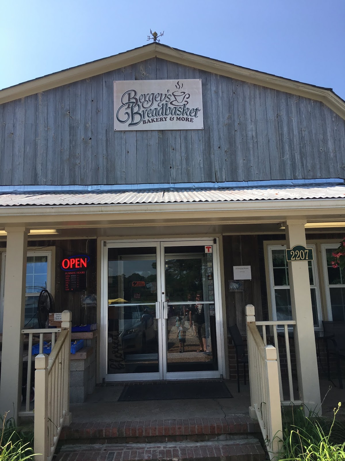 A Day at the Farm Bergeys Breadbasket and Mount Pleasant Farms Toddlin' Around Tidewater