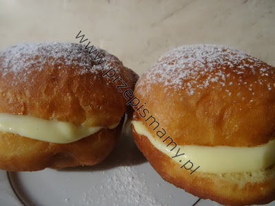 Pączki z budyniem Pączki z budyniem