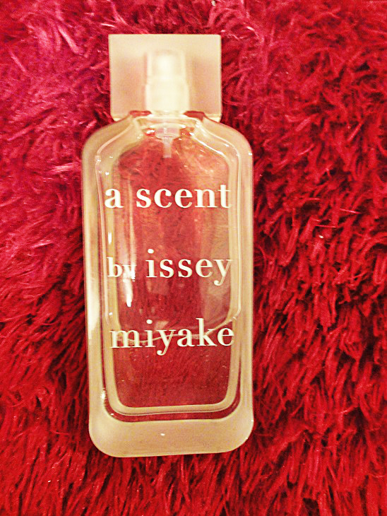 A Scent by Issey Miyake Review
