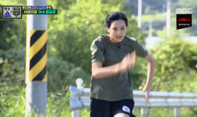 전투사격 합격한 우주소녀 은서.gif | 인스티즈