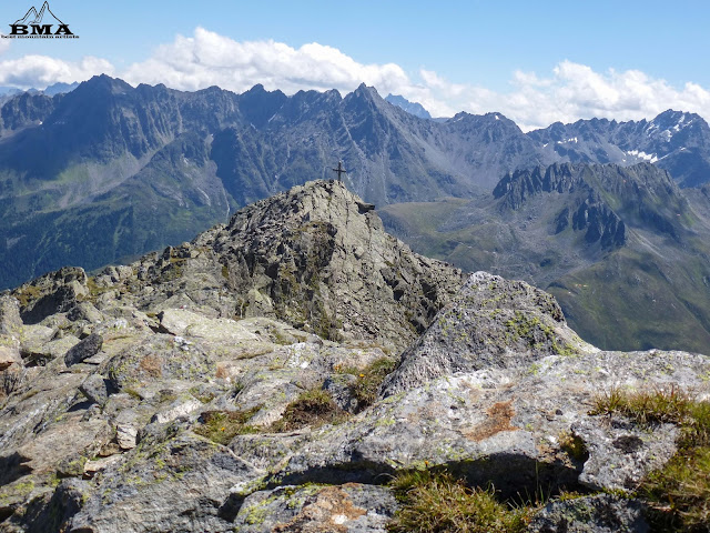 Grieskogel Gipfel im Paznaun - Wanderung Fädnerspitze outdoor-blog