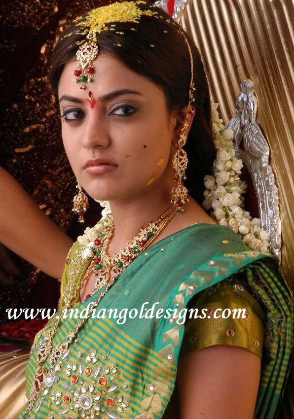 Gold and Diamond jewellery designs: nisha agarwal in south indian ...