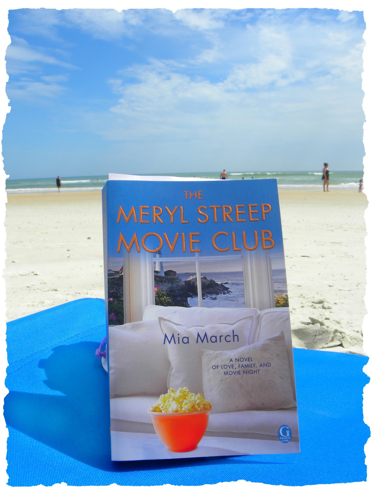 http://4.bp.blogspot.com/-LQ-VOmdRF3g/UCq0jVjCtgI/AAAAAAAABwo/klHuyaLN7Vo/s1600/the+Meryl+Streep+Movie+Club,+Mia+March,+review+Meryl+streep+movie+club,+shereads.jpg