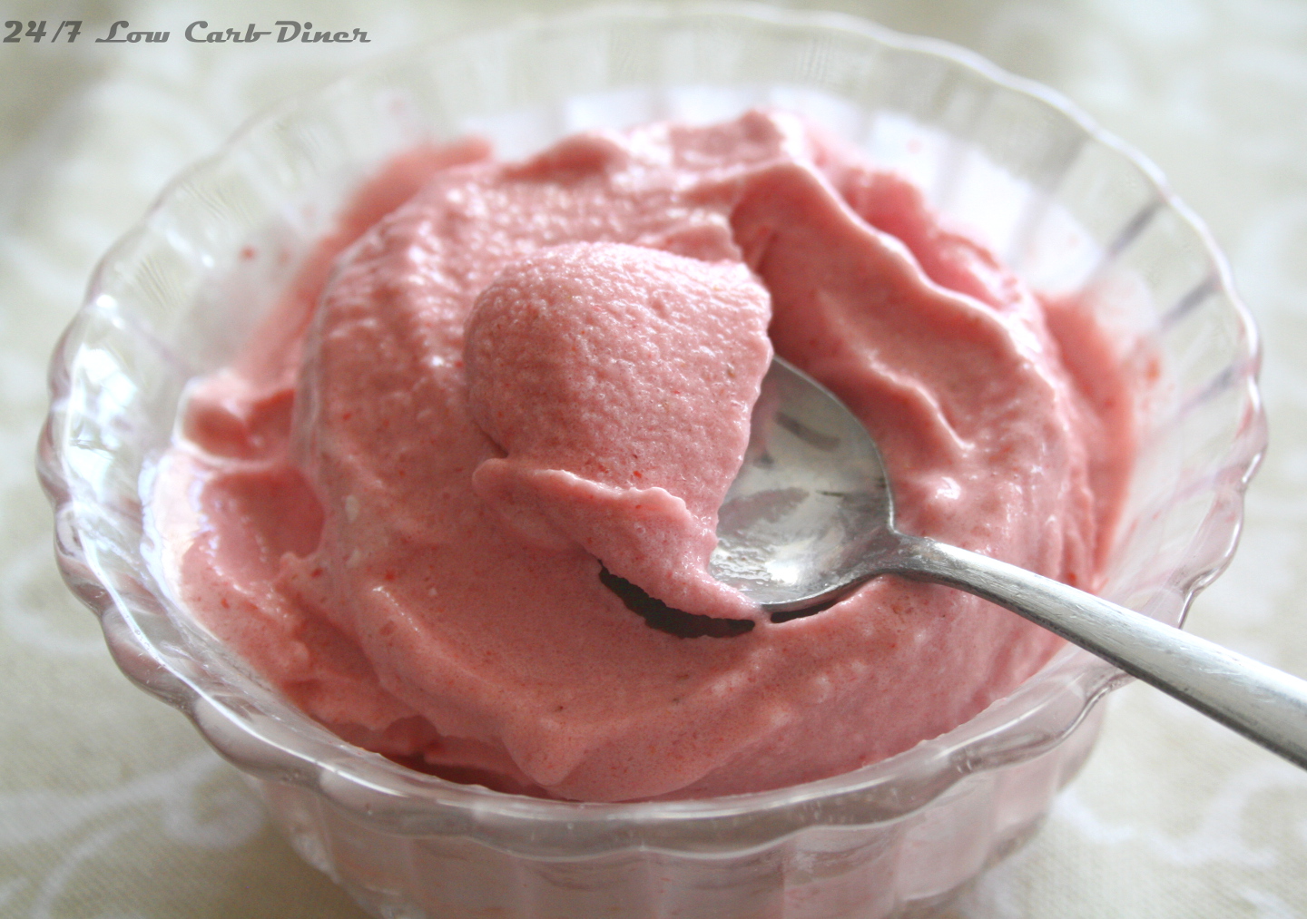 24/7 Low Carb Diner Strawberry Cheesecake Ice Cream from the Blender