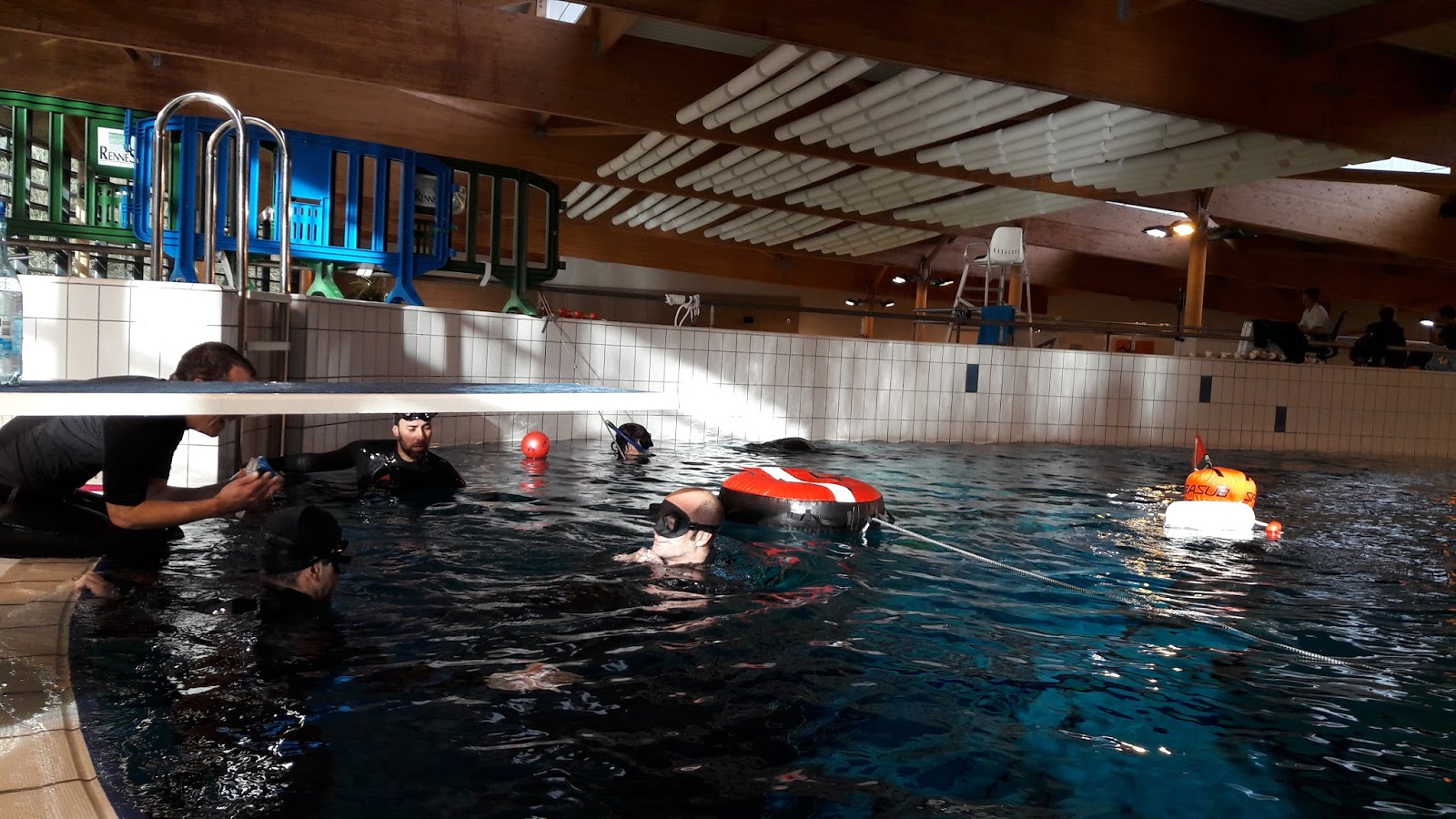 Chen Gai France ) piscine des gayeulles