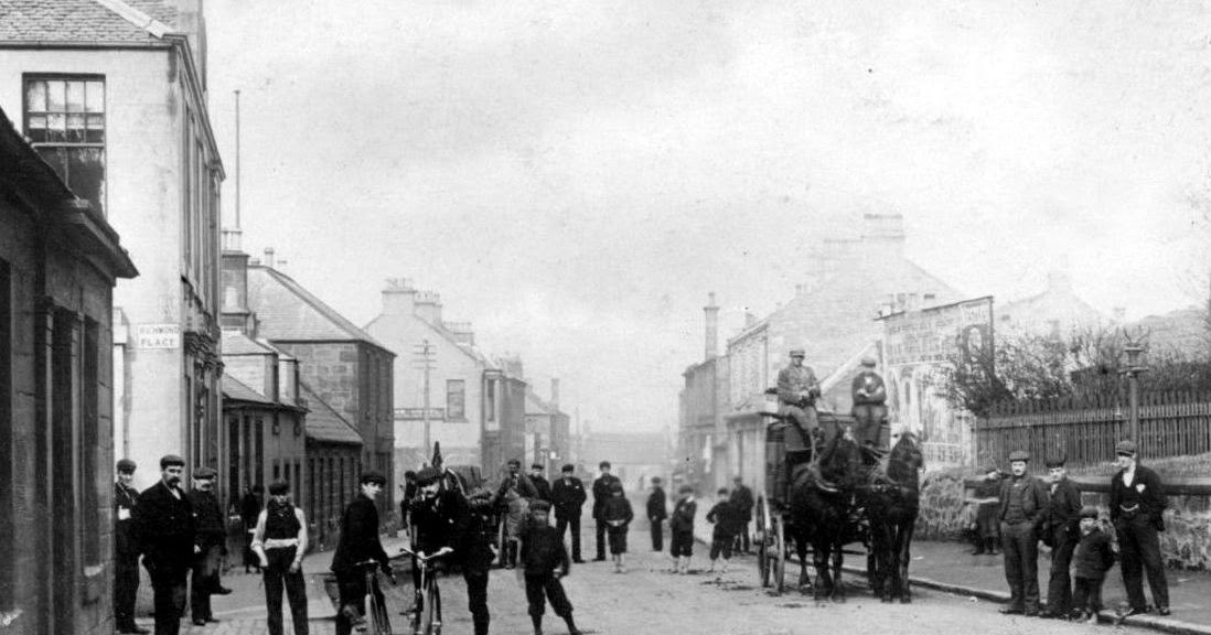Tour Scotland: Old Photograph High Street Lochgelly Fife Scotland