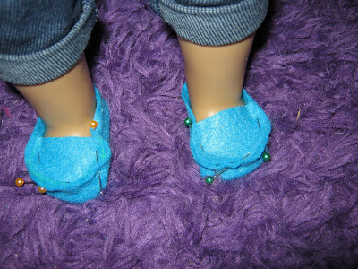 Peacock Poise: How To Make Doll Moccasin Slippers!