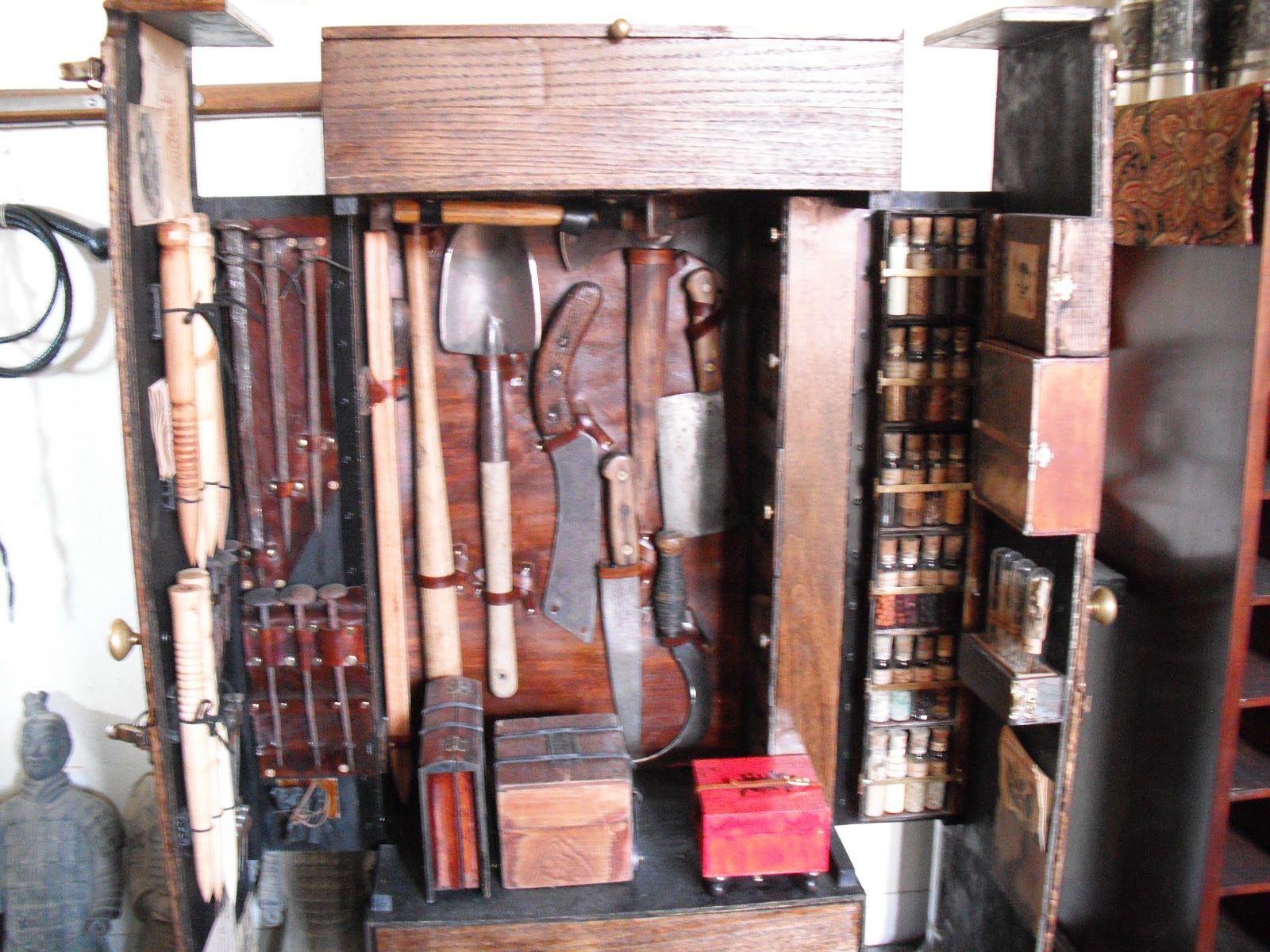 Propnomicon Van Helsing Vampire Hunting Kit