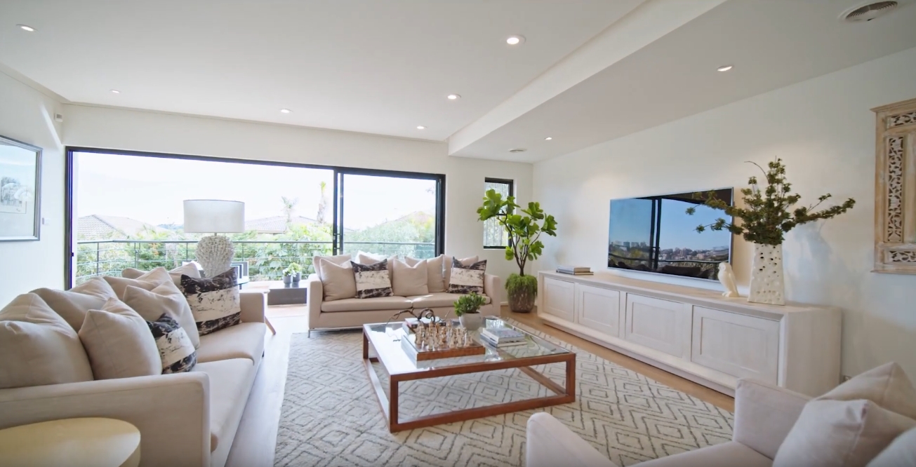 20 Photos vs. 19 Wallangra Rd, Dover Heights, Australia Home Interior Design Tour