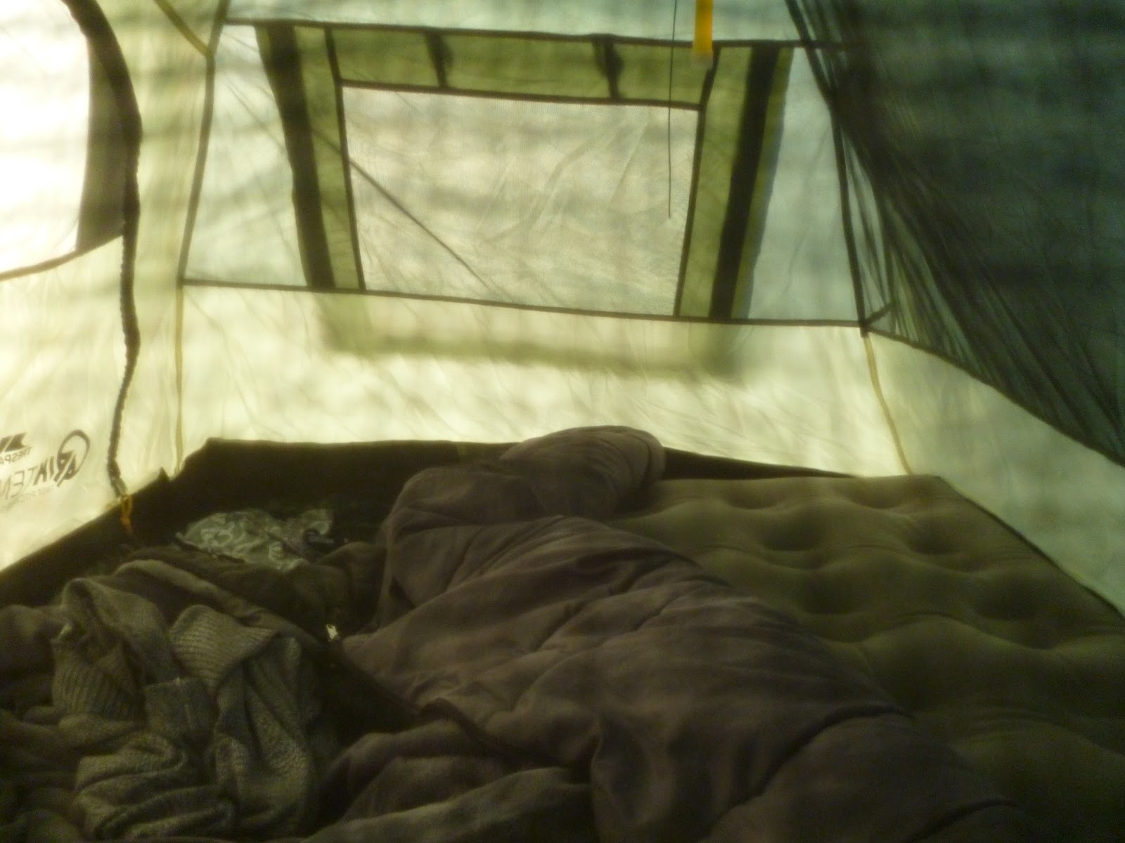 A review of a great easy pitch tent the Trespass Qiktent