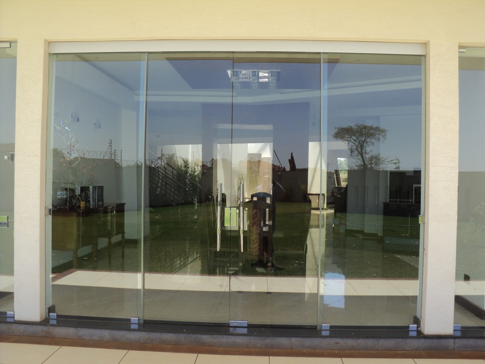 October 2015 Sandblasted GlassLaminated GlassFrameless GlassGlass