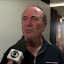 Repórter da Globo interrompe entrevista ao vivo com Levir Culpi por falta de tempo