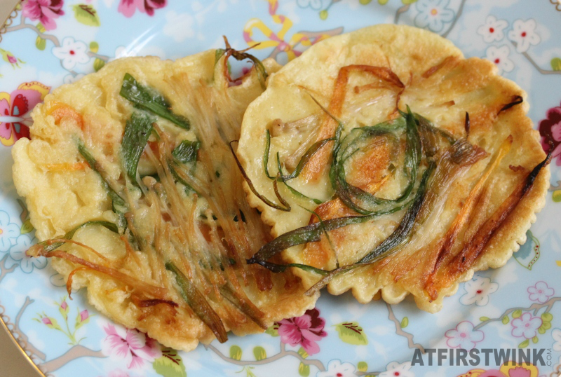 recipe Korean pancakes pa-jeon spring onions carrot enoki small