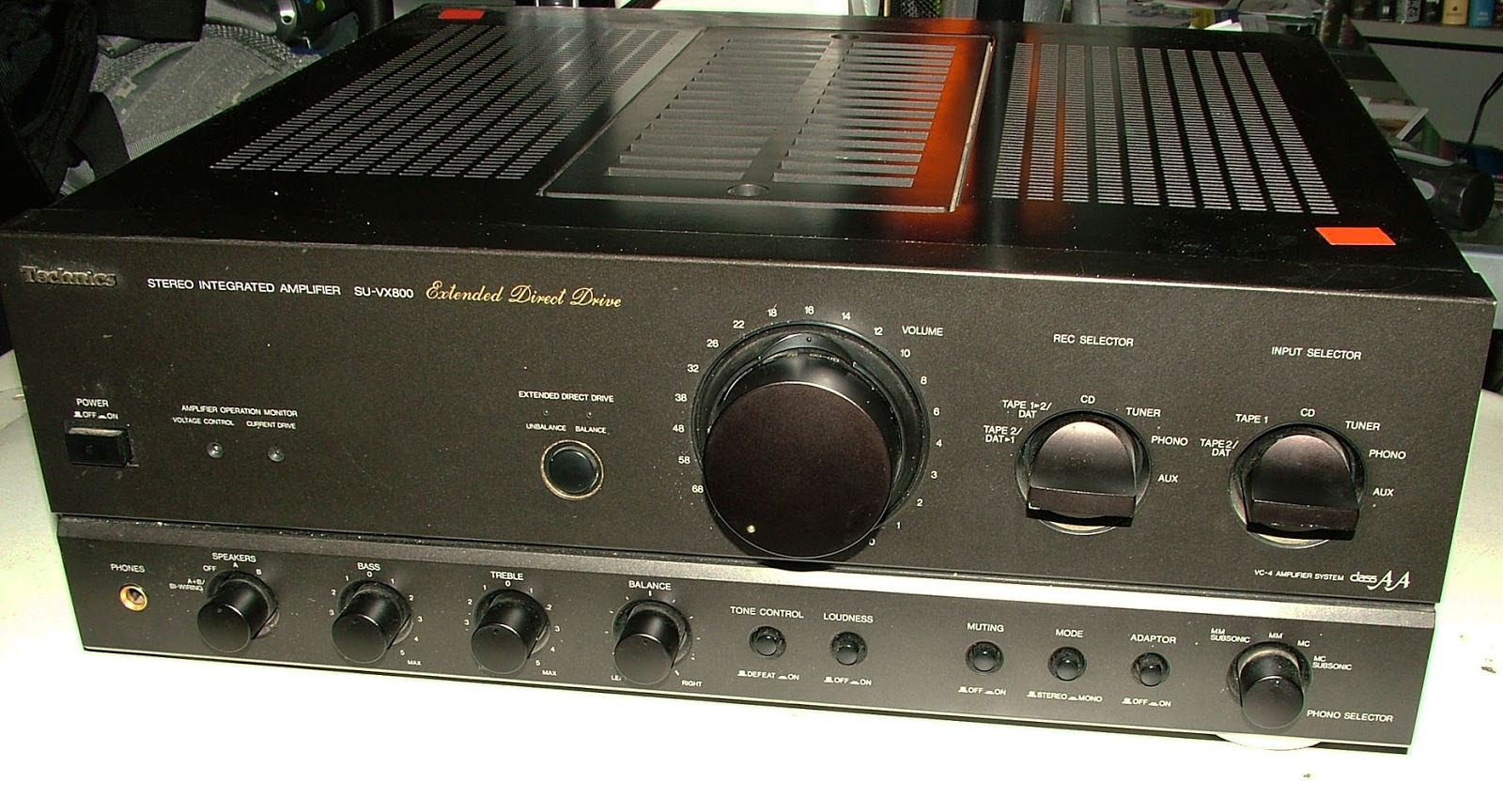 The Robb Collections: Rare in the US: Vintage Technics SU-VX800 200