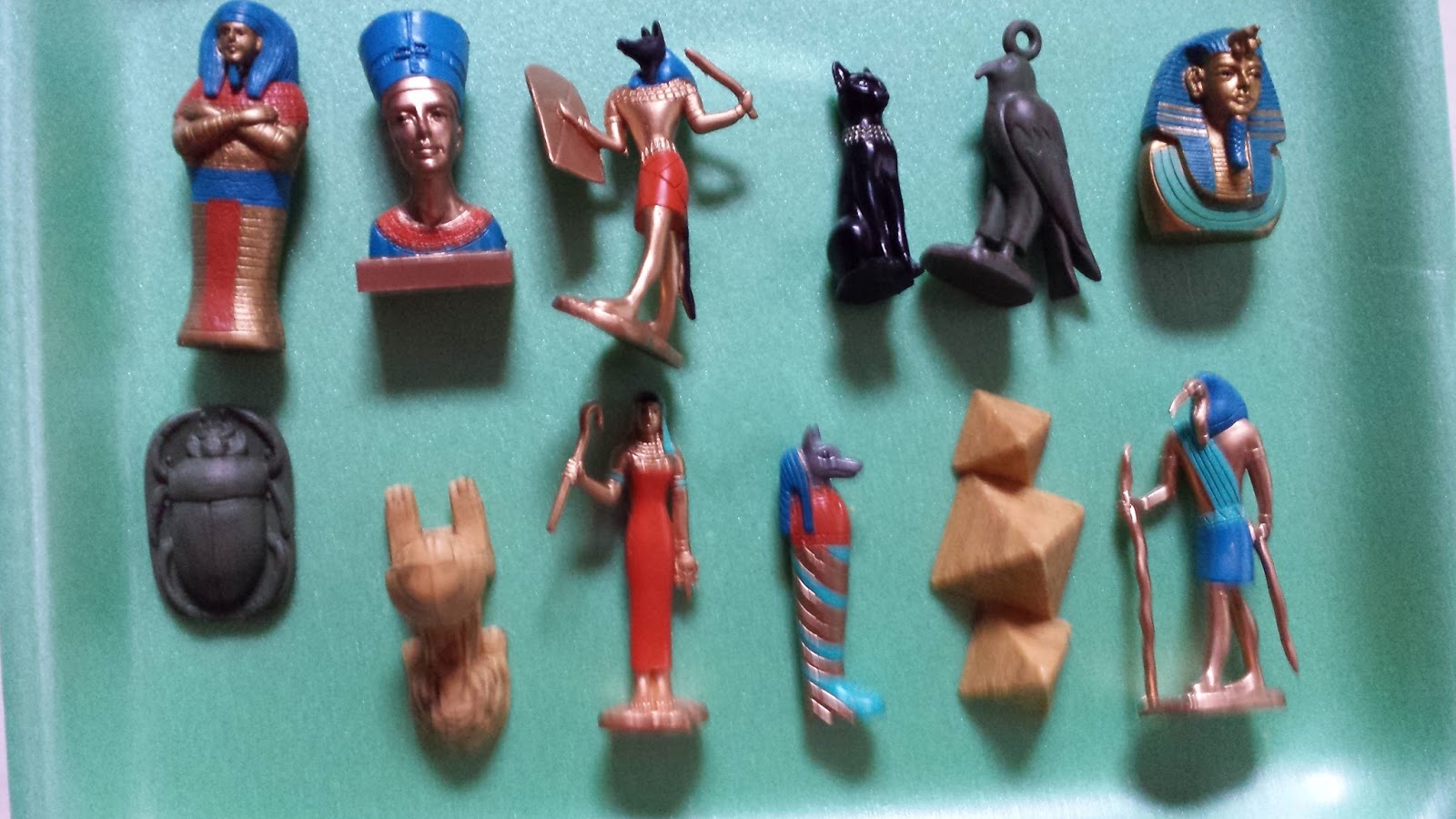 Munchkin and Bean Ancient Egypt Sensory Bin